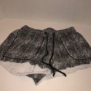 These are comfy elastic waist shorts size Small